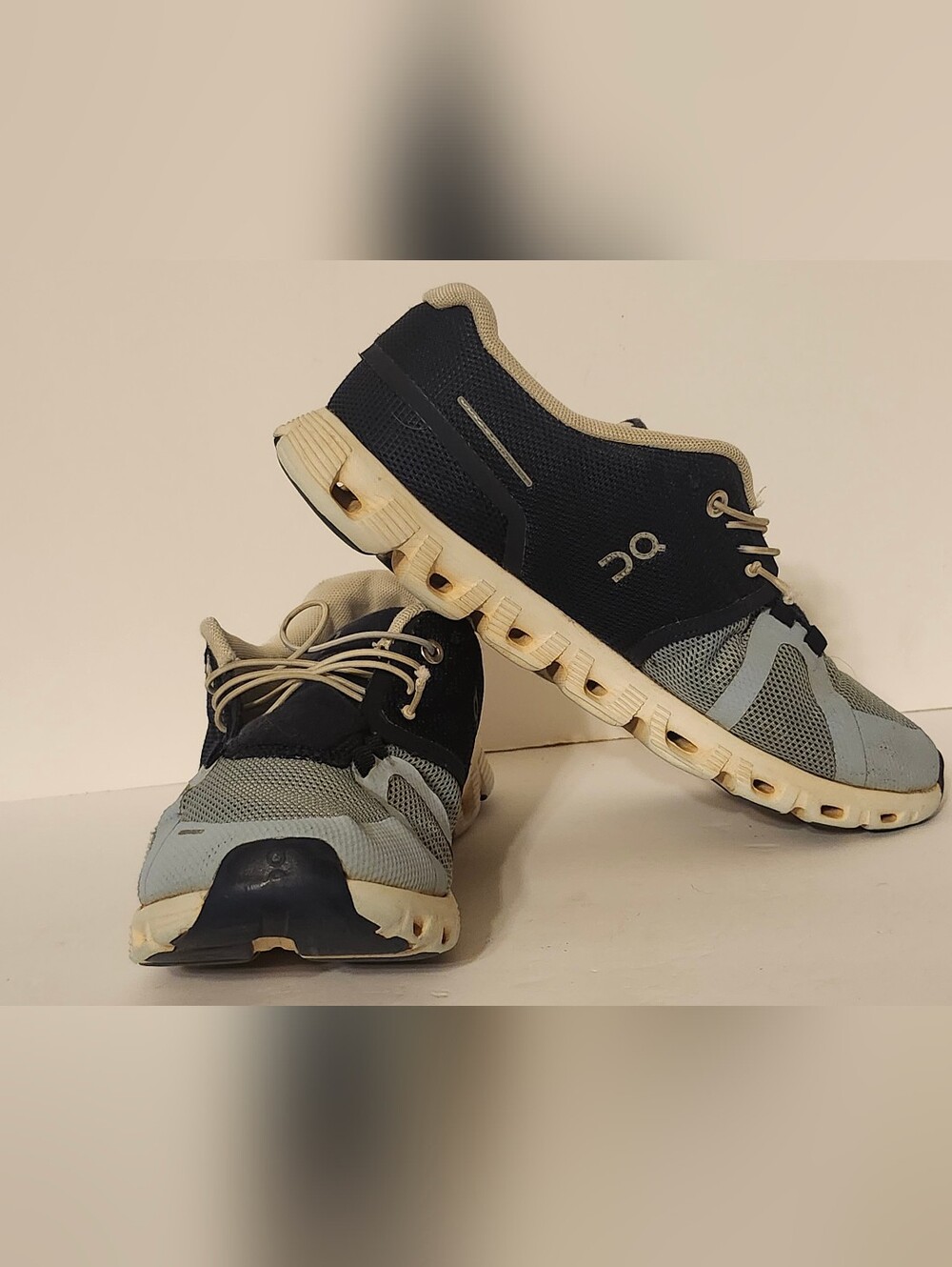 On Running Cloud Lightweight Women’s Running Shoe — Black & Cream